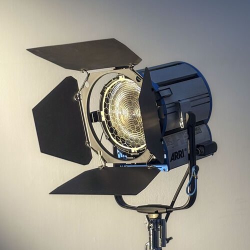 ARRI True Blue T5